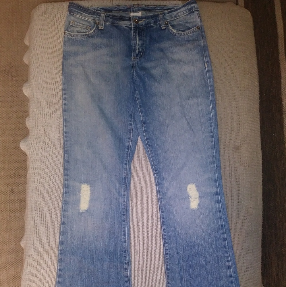 🍂🍁Delia*s Distressed 5 Pocket Jeans